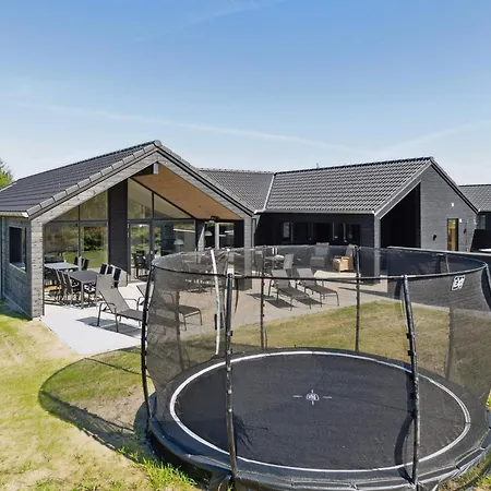 Casa de Férias 5 Star In Romo *